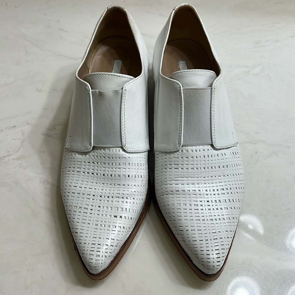Modern Vintage Leather Woven Handmade Slip on Pointed Toe Bootie Shoe Size 7